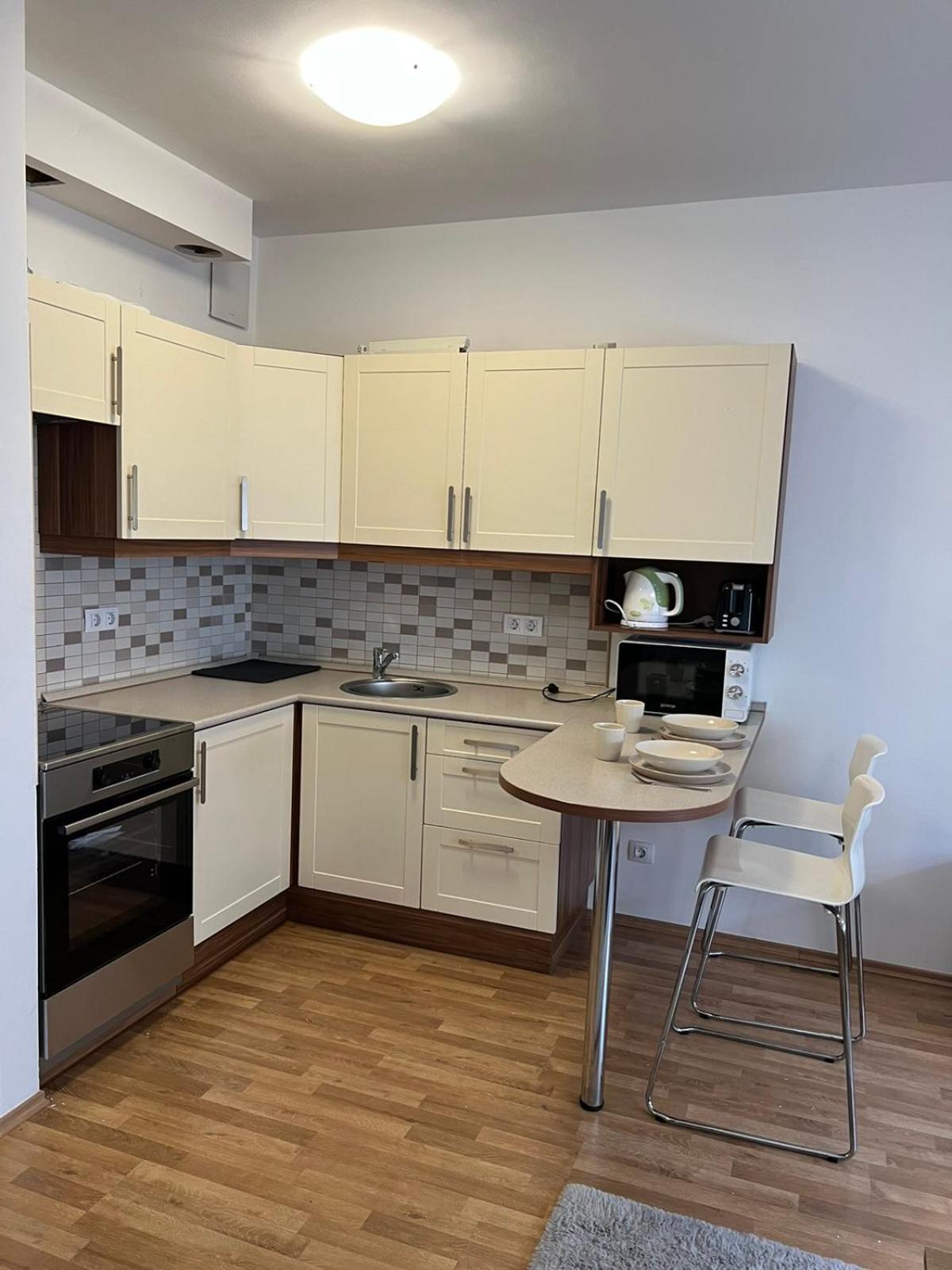Lux Cordia With Free Parking Apartman
